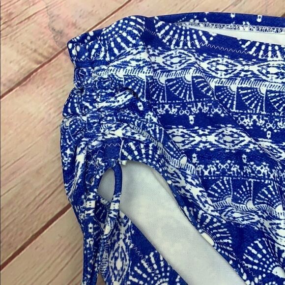 22-Raisins Curve Tahiti Tide Pacific Bikin… - Picture 4 of 16